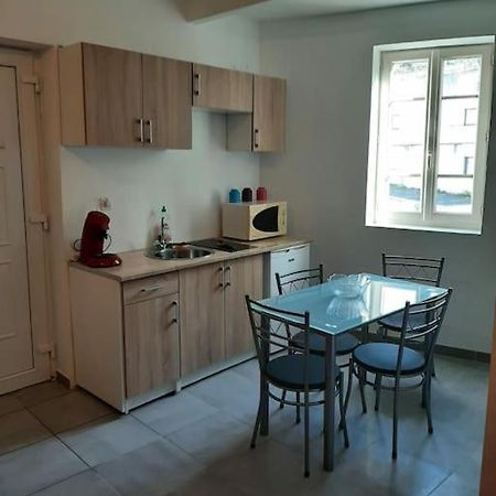 Confortable En Hyper Centre Parking Gratuit Dans La Rue Acces Avec Boite A Clee Apartment Castres  Bagian luar foto
